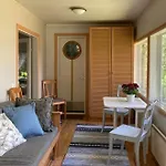 Naantalissa Idyllinen Merenrantatalo, Onnenpoukama 纳坦利