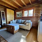 度假居 Naantalissa Idyllinen Merenrantatalo, Onnenpoukama