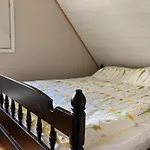 度假居 Naantalissa Idyllinen Merenrantatalo, Onnenpoukama 纳坦利