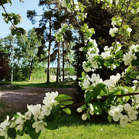 度假居 Naantalissa Idyllinen Merenrantatalo, Onnenpoukama