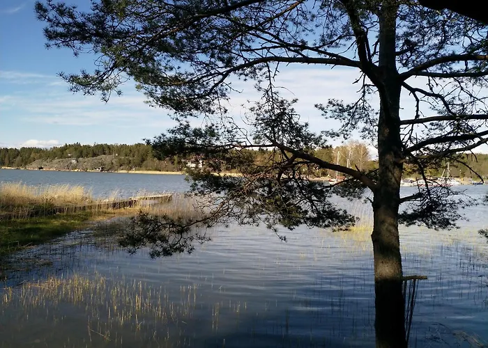 Nyaraló Naantalissa Idyllinen Merenrantatalo, Onnenpoukama *