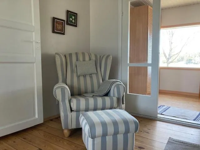 Naantalissa Idyllinen Merenrantatalo, Onnenpoukama Casa de Férias *