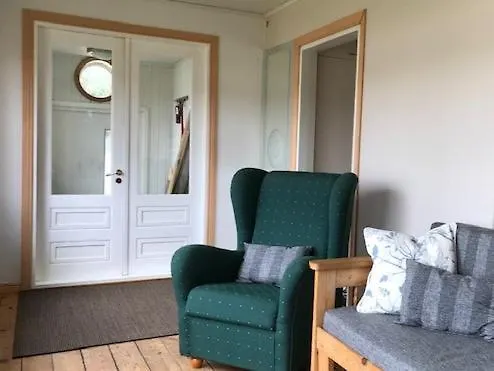 Nyaraló Naantalissa Idyllinen Merenrantatalo, Onnenpoukama Naantali