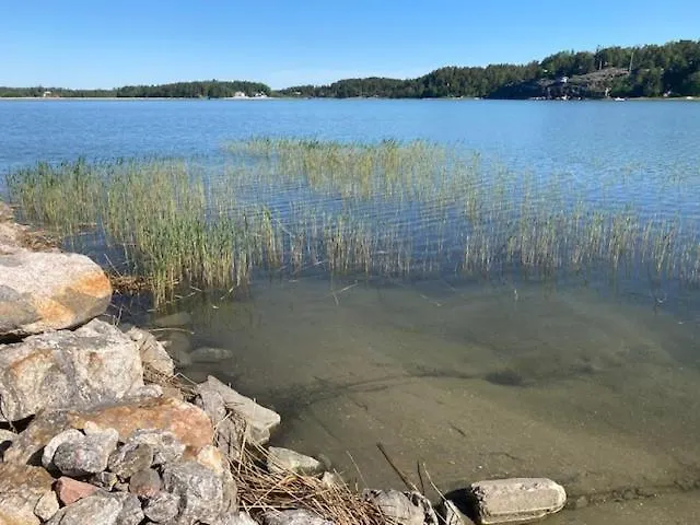 Naantalissa Idyllinen Merenrantatalo, Onnenpoukama * Naantali